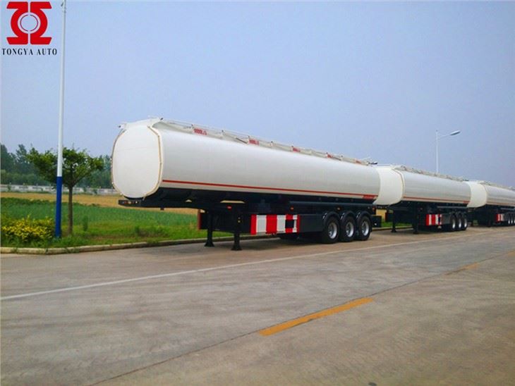 Drivstoff tank trailer