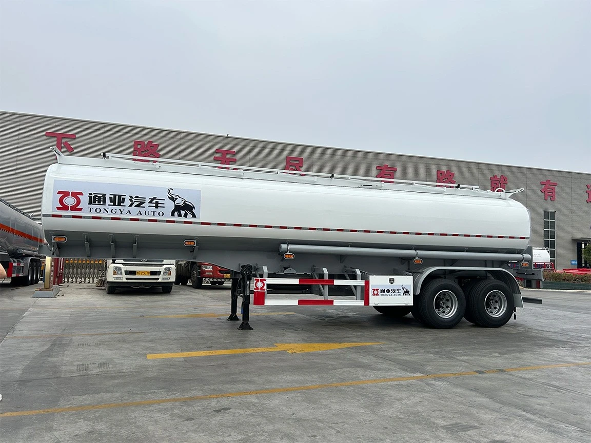 2 Axle Fuel Tanker Semitrailer til salgs